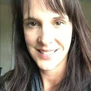 Meet your Posher, Cari